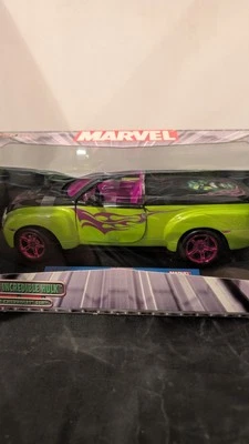 2004 Maisto Marvel The Incredible Hulk Car Chevrolet SSR 1:18 Diecast In Box - Image 1 of 4