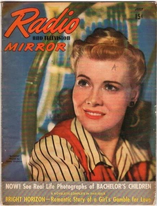 Radio and Television Mirror Mag., July 1942, Vol 18 No 3, Peggy Singleton Cover - Picture 1 of 3