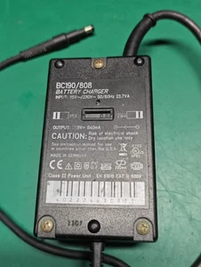 840mA Akku Ladegerät Netzteil Adapter für Fluke 196B Oszilloskop - Bild 1 von 5
