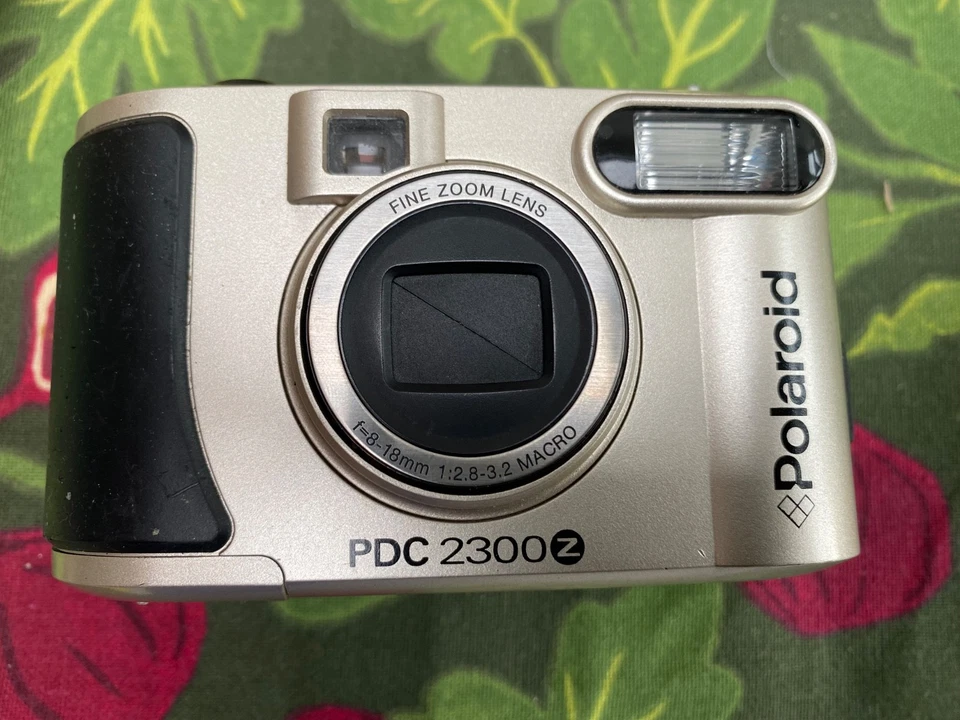PDC 2300Z Polaroid Digital Camera - Image 1 of 4