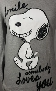 Peanuts - SNOOPY "Smile Somebody Loves You" L/S Gray Fitted T Shirt -  Youth L - Picture 1 of 5