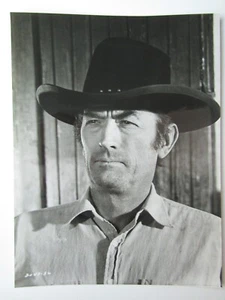 SHOOT OUT - 1971 Pressefoto/Still - Gregory Peck, Patricia Quinn #1 - Bild 1 von 2