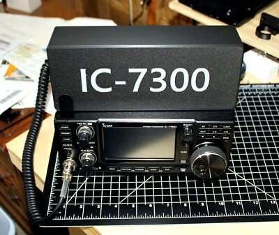 Cubierta frontal Icom IC-7300/IC-9700 - ¡mantén el polvo fuera de la pantalla y las perillas! Foto 1 de 4