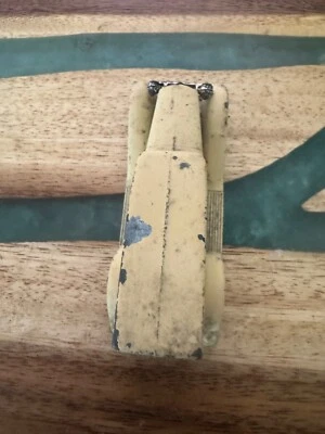 Ambulancia Dinky Toys Bentley gris ventanas cerradas para restauración Foto 1 de 4