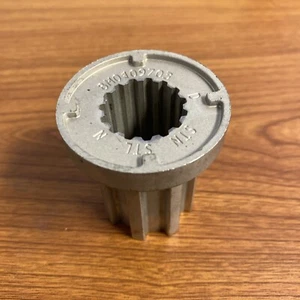 NOS Mercury Flo-Torq Inner Metal Hub 8M0109703 15 Spline E3 - Bild 1 von 2