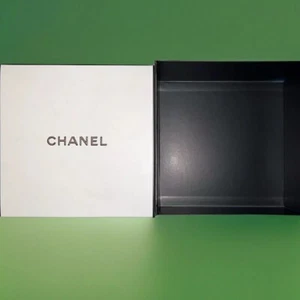 CHANEL Square Gift Box Empty Black & White 8.75"x8.75"x4.25" Authentic - Picture 1 of 7