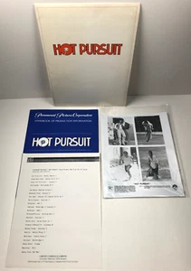 1987 Film Hot Pursuit Press Kit John Cusack Robert Loggia with SEALED Photo Pack - Picture 1 of 8