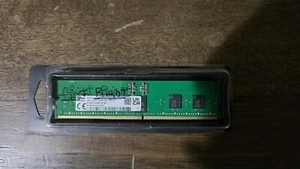 Hynix 16GB 1Rx8 DDR5 5600MHz PC5-44800 EC8 RDIMM Server Memory RAM (HMCG78AGBRA) - Picture 1 of 2