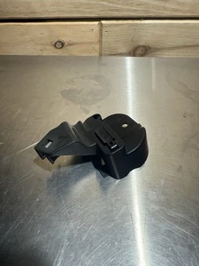 Volvo 2011- 13 S60 / 15-18 V60 Cross Drivers Headlamp Assembly Bracket 31297912 - Picture 1 of 9