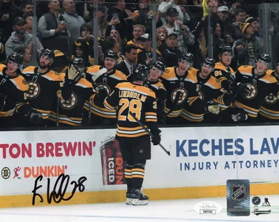 Foto firmada autografiada por Elias Lindolm 8x10 NHL Boston Bruins certificado de autenticidad JSA Foto 1 de 2