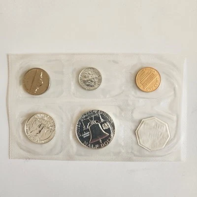 1960-P  U.S. Mint Uncirculated Bicentennial Set In Mint Packaging! - NO RESERVE! - Image 1 of 2