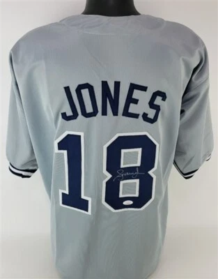 Andruw Jones Signed New York Yankees Jersey (JSA COA) 10xGold Glove Award Winner - Image 1 of 4