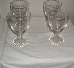 Vasos de vino de 4 patas grabadas de 5 1/2 - Imagen 1 de 4