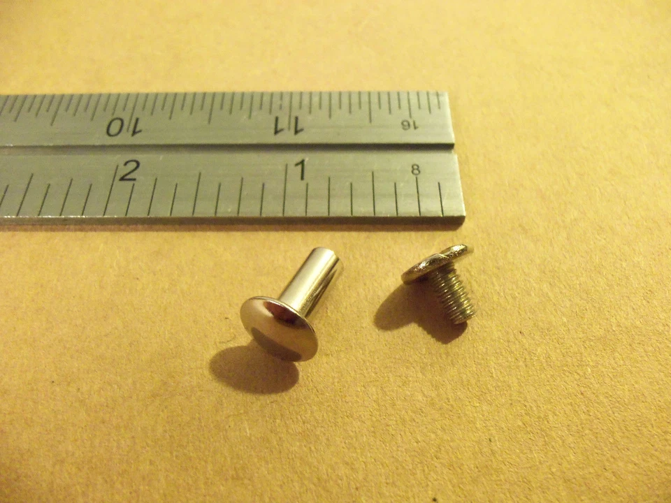 Tornillos Chicago de cabeza lisa de níquel/latón macizo de 1/2"  Foto 1 de 1