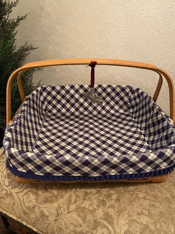 Longaberger 2005 Blue Ribbon Pie Basket ,Fabric Liner & Pewter Tie On Cover