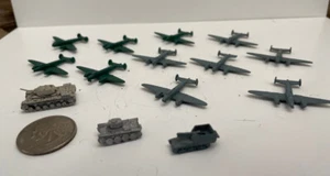 WWII MICRO AIRCRAFT RUSSIAN BOMBER  WAR PLANE GROUP - Picture 1 of 2