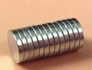 4 PEZZI ORECCHINI A PERNO MAGNETICO REPERTI, MAGNETI, MISURE 12 - Foto 1 di 15