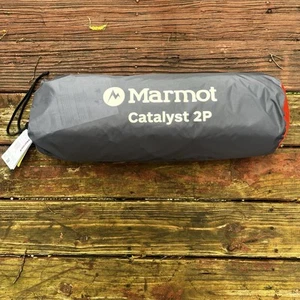 Marmot Catalyst 2P 3 Temporadas Camping/Mochilería Rojo Sol/Cascada Azul con Huella - Imagen 1 de 10