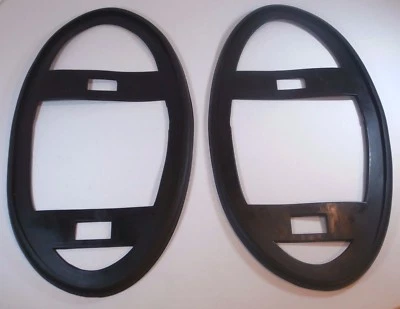 TAIL LIGHT HOUSING TO FENDER SEALS LEFT & RIGHT PAIR VOLKSWAGEN T1 BUG 1962-1967 - Image 1 of 2