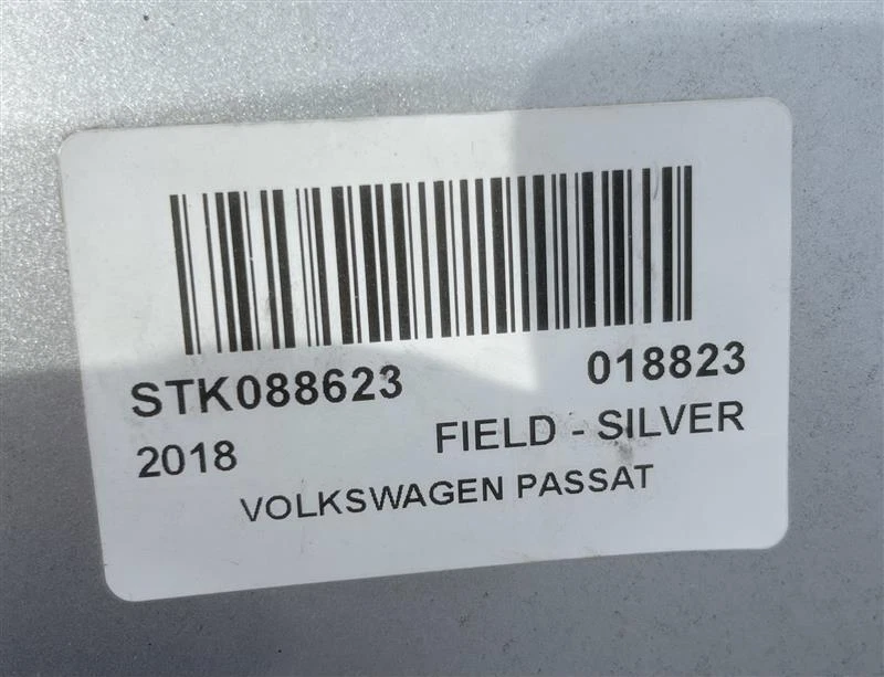 Medidor de velocímetro usado se adapta a: Volkswagen Passat Cluster 2018 MPH ID 561920960D Gr Foto 1 de 4