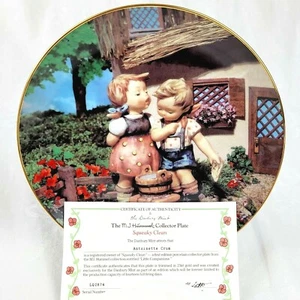 Danbury Mint Plate M.J.Hummel "Squeaky Clean" Little Companions, 23 kt gold rim - Picture 1 of 3
