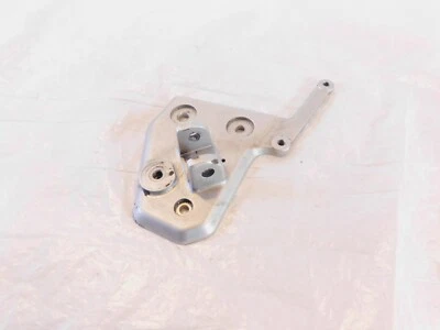 Triumph Tiger 1050 SE 2007-2012 reposapiés delantero izquierdo estriba soporte de montaje Foto 1 de 4