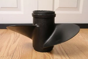 Aluminum Propeller 10-1/2 x 13 1/2  - RH 3 Blade 3 1/8" Gearcase 13 Spline - Picture 1 of 9