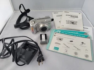 Nikon COOLPIX 4800 ED 4.0MP Digital Camera Nikkor ED Lens + Charger + Battery - Picture 1 of 6