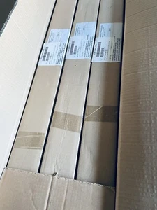 NEW Chatsworth 12850-708 10 Outlet 38” Vertical Power Strip - Picture 1 of 3