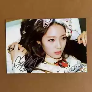 Gruppo funzioni F(X) Jung Soo Kyung foto autografata Krystal stesso autografo - Foto 1 di 9