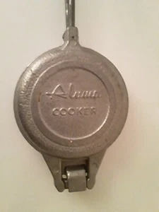 Vintage Aluma Cooker - Picture 1 of 12