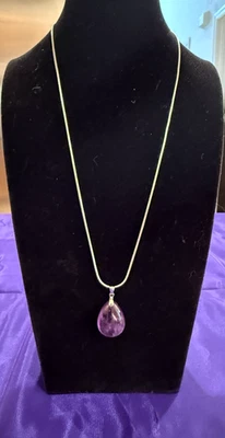 Collar colgante lágrima amatista de plata de ley Foto 1 de 4