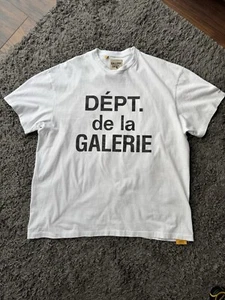 Camiseta ajustada francesa Gallery Dept | Blanca | Talla grande / L | Galería de logotipos de departamento - Imagen 1 de 6