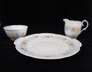 Vintage Susie Cooper Bone China Pastel Floral Serving plate / Sugar Bowl/Creamer - Picture 1 of 10