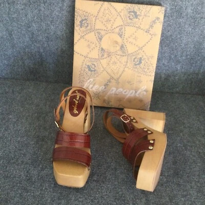 Free People Mallory Leather Clog Sandal Shoe Size 39 9 Boho Woodgrain Platforms - Image 1 of 4