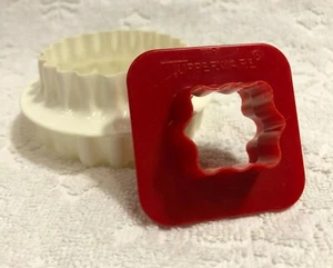 Retro Tupperware & Other 2 Open-Back Dual-Form Molded-Plastic Cookie-Cutters - Picture 1 of 12