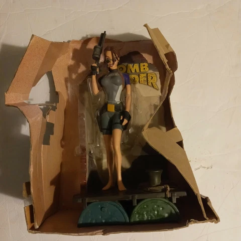 Vintage 1998 Tomb Raider 9" Lara Croft Wet Suit Statue Display Playmates Toys Cover