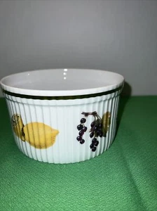 Royal Worcester  Evesham LARGE SOUFFLE CASSEROLE  DISH 6x6 shape 46 SZ 2 - Picture 1 of 8
