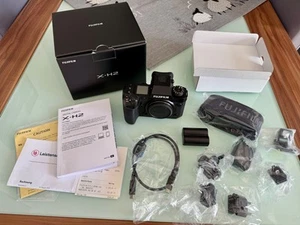 Fujifilm X-H2 Body, top, mit Garantie, inklusive Zubehörpaket - Bild 1 von 14