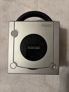 Nintendo GameCube DOL-001 Silber nur Konsole - getestet & funktionsfähig mit Speicherkarte - Bild 1 von 10