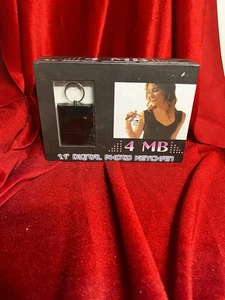 Digital Color Photo Keychain Innovage New Sealed Keyring LCD Color Screen - Picture 1 of 2