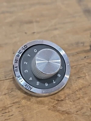 Piezas de cubierta Revox A77 - Controlador de perilla de volumen de nivel (15-877) Foto 1 de 4