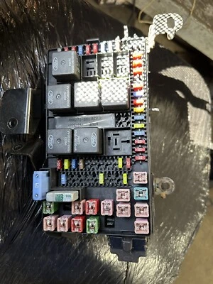 2003-2004 Ford F250 F350 Super Duty Diesel Interior Fuse Box OEM 3C3T-14A067-BG - Image 1 of 4