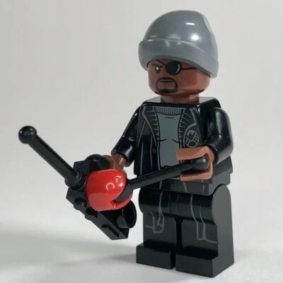 LEGO Nick Fury Minifigure 76196 Marvel Avengers Holiday 2021 Advent Calendar - Image 1 of 4