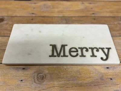 Tarta de barro “Feliz” Navidad mármol charcutería/queso/tablero para servir Foto 1 de 4