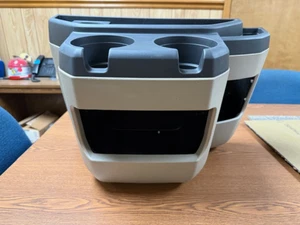 Portavasos consola central Ford Econoline Van 97-15 bronceado - Imagen 1 de 10