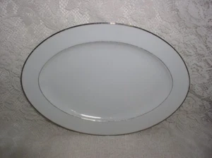 Wyndham Japan Fine China Prelude Oval 12" Serving Platter - Picture 1 of 4