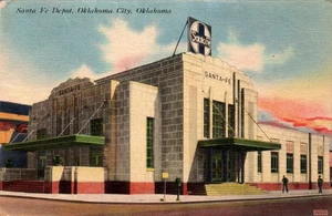 POSTCARD RAILROAD  SANTA FE DEPOT OKLAHOMA CITY OKLAHOMA - Picture 1 of 2