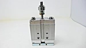 FESTO DFM-25-30-B-P-A-KF-AJ Pneumatischer Stellantrieb 532317 V508 - Bild 1 von 10