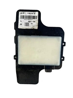 Módulo de detección de punto ciego derecho pasajero Hyundai Tucson OEM95821-D3001 Foto 1 de 3